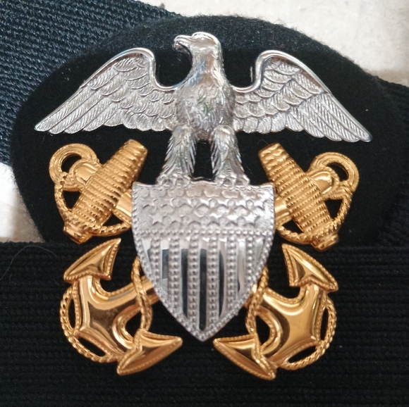 WW11 US Navy Officers Hat Badge - Picture 1 of 4